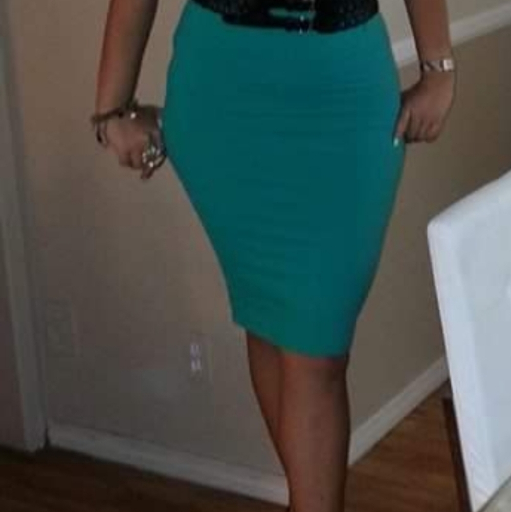 ARDEN B midi skirt - Picture 7 of 7